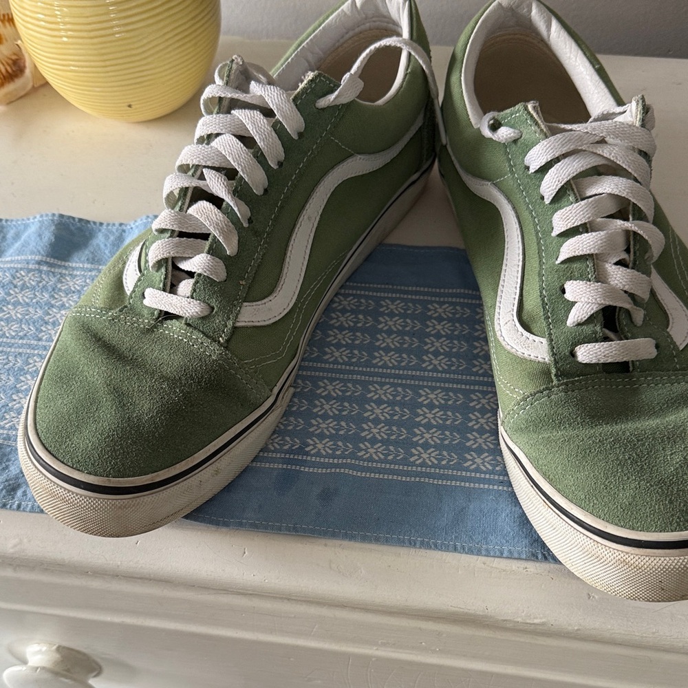 Vans Old Skool Skate Shoe - Picture 2 of 5
